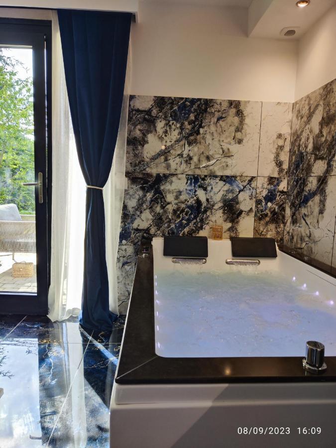 Studio Avec Jaccuzzi Saintry-sur-Seine Экстерьер фото