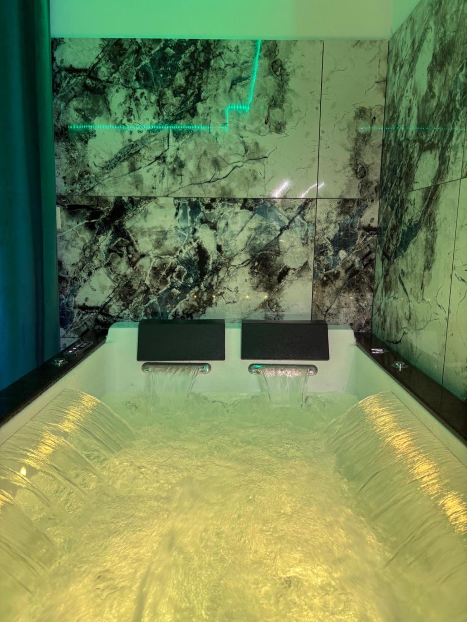 Studio Avec Jaccuzzi Saintry-sur-Seine Экстерьер фото
